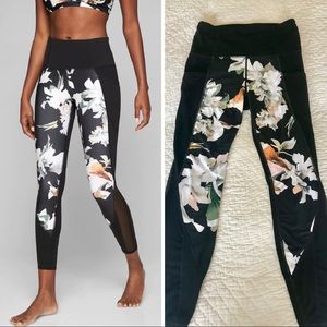 Athleta Blossom Intuition 7/8 Tights Sz S